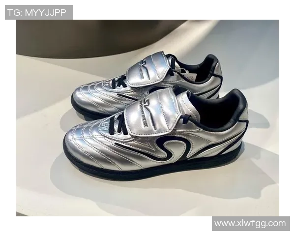 时尚与运动结合足球明星外套成潮流新宠引领街头风潮 时尚与运动结合足球明星外套成潮流新宠引领街头风潮