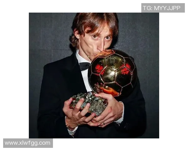 法国足球历史上最具影响力的十大球星盘点与传奇回顾