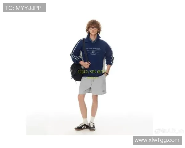 足球明星同款女款卫衣时尚穿搭推荐彰显潮流气质打造运动风格魅力